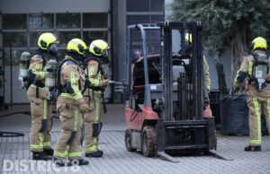 Rook in loods van tuinder door lekkende accu Lange Broekweg Naaldwijk