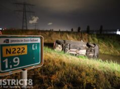 Automobilist mist de bocht en belandt in sloot Westlandroute (N222) Naaldwijk