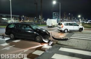 Flinke schade bij aanrijding op beruchte kruising Binckhorstlaan Den Haag