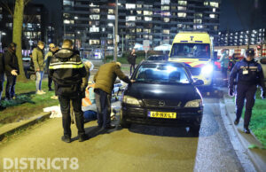 Kind gewond na overreden te zijn door auto op beruchte rotonde Delflandplein Delft