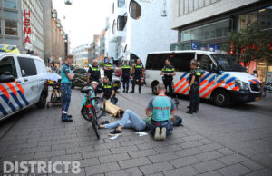 Twee gewonden na aanrijding tussen fiets en step Grote Marktstraat Den Haag