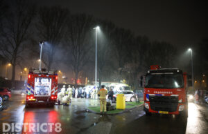 Aanrijding op snelweg eindigt met flinke inzet van hulpdiensten op parkeerterrein Mc Donalds Kleveringweg Delft