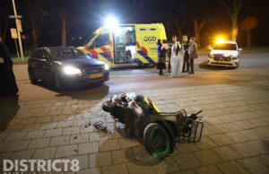Scooterrijder gewond na botsing met auto Guntersteinweg Den Haag