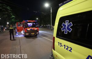 Vier personen flauwgevallen in theater zaal Koninklijke Schouwburg Korte Voorhout Den Haag
