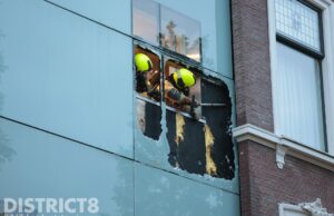 Brandweer druk met brand in muur van hotel Haagsche Bluf Den Haag