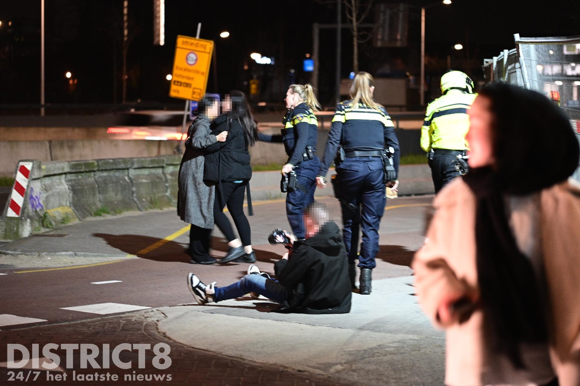 Persfotograaf bij ongeval aangevallen, vrouw aangehouden in Binckhorstlaan Den Haag