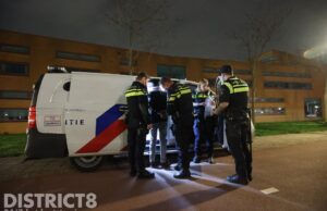 Politie zet tram stil na gweldadige confrontatie tussen jongeren; twee aanhoudingen Laan van Nootdorp Nootdorp