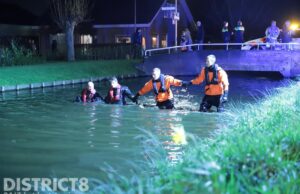 Flinke brandweer inzet voor aantreffen fiets in het water Oosteinde Nootdorp