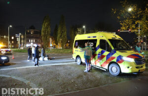 Scooterrijder gewond na aanrijding met auto Loosduinseweg Den Haag