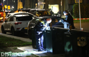 Politie haalt geïmproviseerde brandbom uit ondergrondse container Isabellaland Den Haag