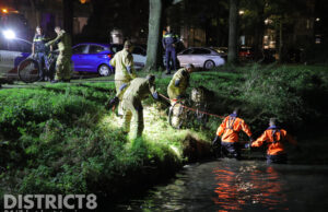 Brandweer doorzoekt sloot na aantreffen van fiets Purperstraat Rijswijk