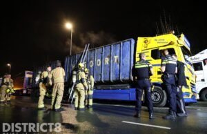 Brandweer rukt uit voor ‘brand’ in vrachtwagen Tanthofdreef Delft