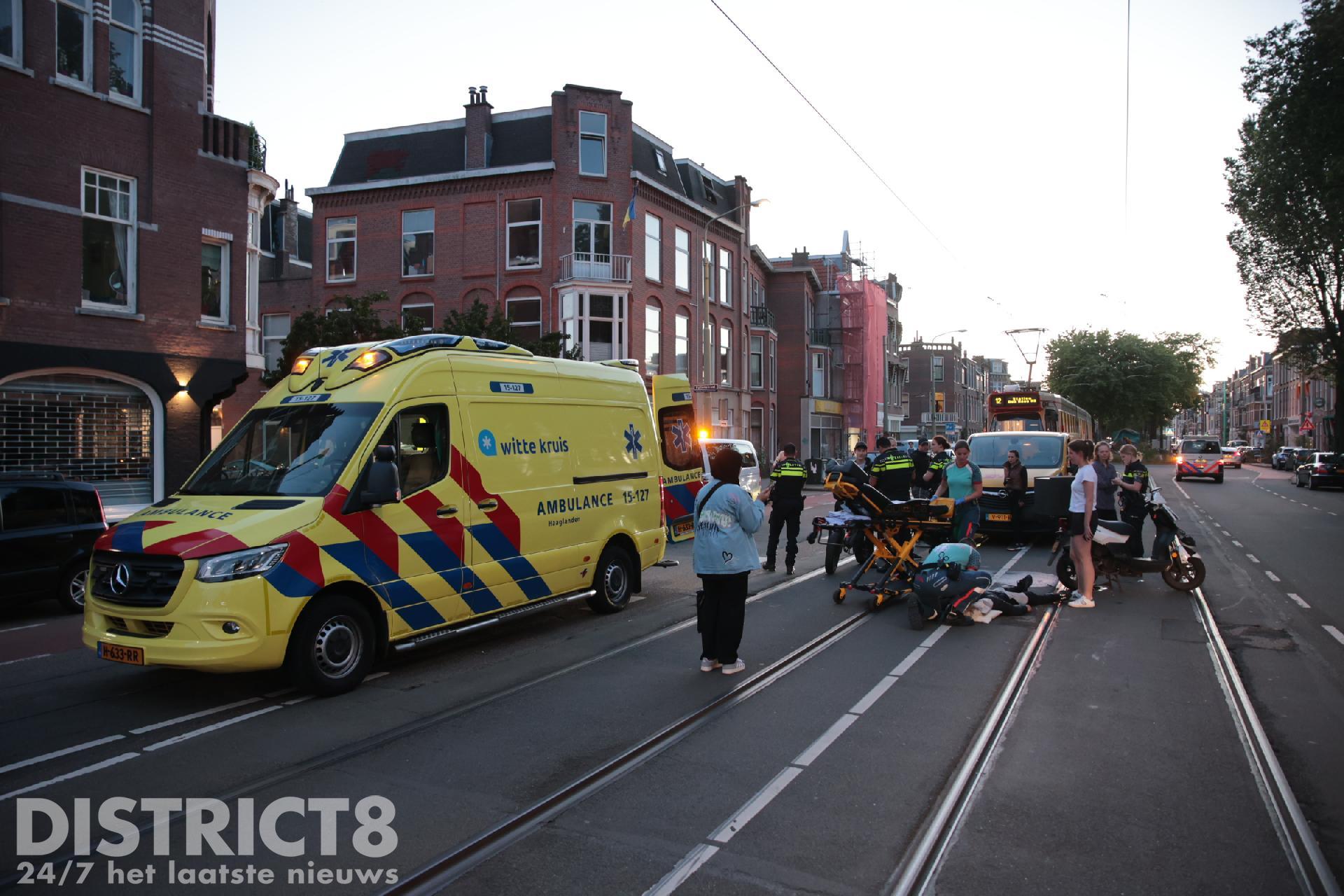 Twee gewonden bij ongeval tussen scooterbestuurder en fatbike Beeklaan in Den Haag