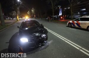 Flinke schade na ongeval tussen twee voertuigen President Kennedylaan Den Haag