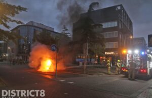 Opnieuw deelscooter in brand Papsouwselaan Delft