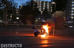 Deelscooter in vlammen opgegaan Papsouwselaan Delft