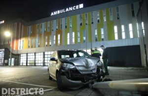 Lichtmast omver gereden door auto Waldorpstraat Den Haag