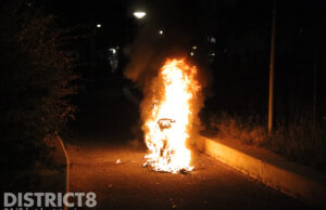 Scooter verwoest door brandstichting Noordpolderkade Den Haag