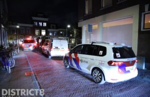 Politie valt woning binnen na vuurwapenmelding Kantoorgracht Delft