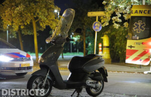 Dronken scooterrijder komt ten val en raakt gewond Dr. J. Presserstraat Den Haag