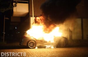 Dure BMW verwoest door brandstichting Wolweversgaarde Den Haag