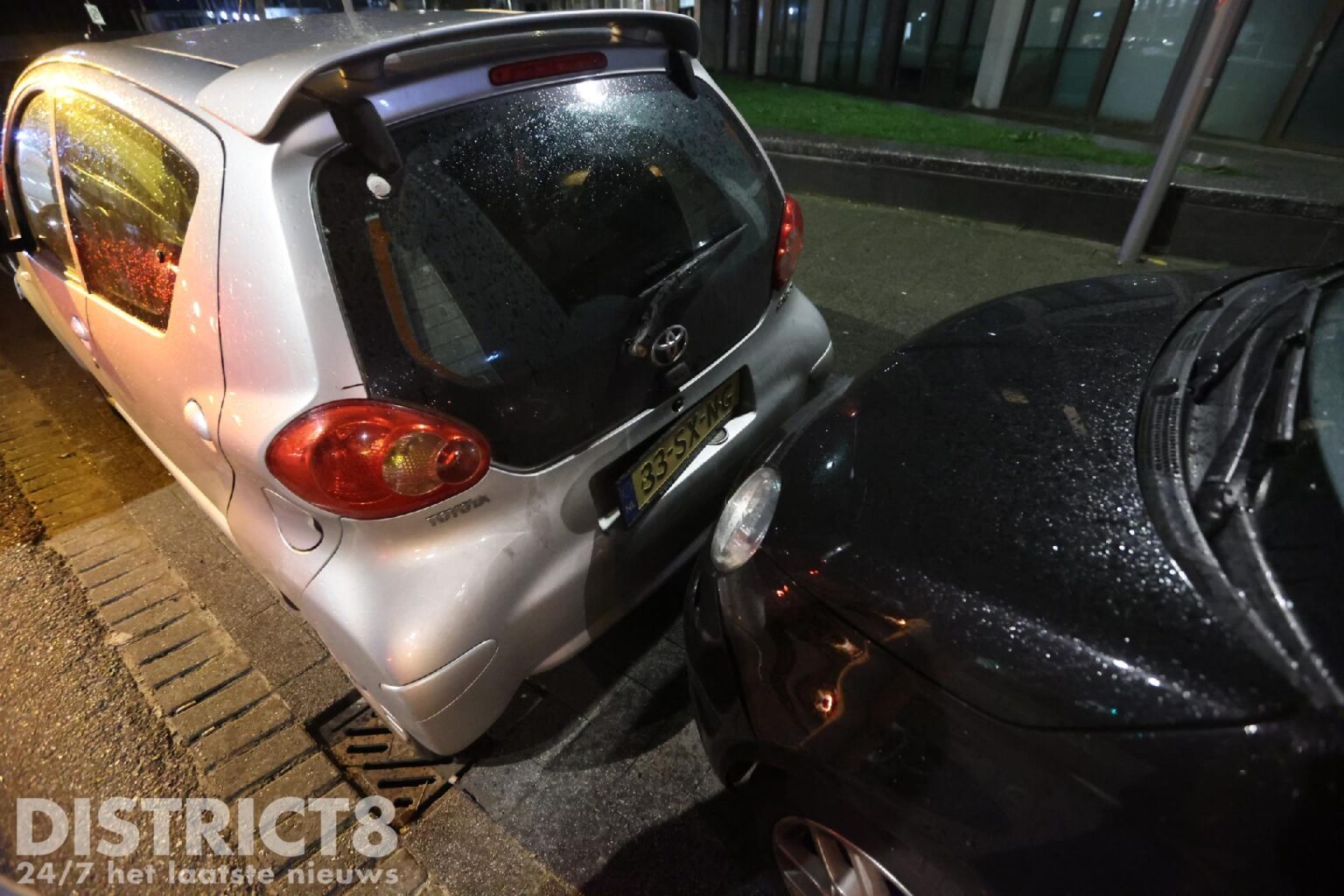 Meerdere Auto's Beschadigd Na éénzijdig Ongeval Waldorpstraat Den Haag ...