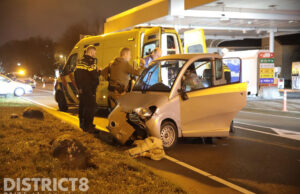 Bestuurder van Canta gewond bij éénzijdig ongeval Middel Broekweg Honselersdijk