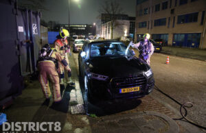 Geparkeerde auto in brand gestoken met spiritus Steenplaetsstraat Rijswijk