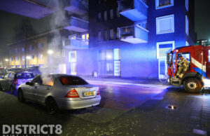 Geparkeerde auto in brand gestoken Reykjavikweg Den Haag