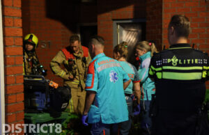 Hulpdiensten rukken uit na melding van onwelwording in woning Meidoornhof De Lier