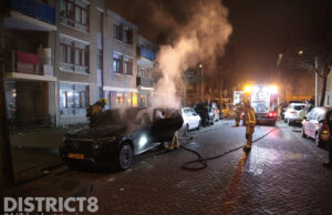Geparkeerde auto doelwit van brandstichting Van Dijckstraat Den Haag
