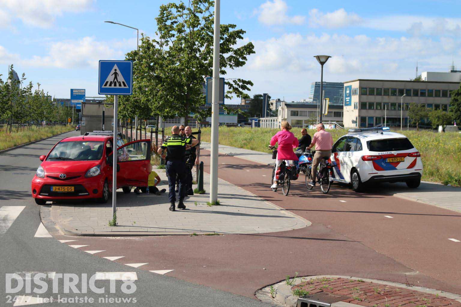 Gewonde bij aanrijding tussen twee auto’s op bekende kruising Zonweg Den Haag