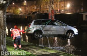 Voertuig te water Soestdijksekade Den Haag
