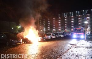 Geparkeerde auto in brand gestoken Willem Bilderdijkhof Delft