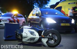 Pizzabezorger gewond bij aanrijding met auto Pijnboomstraat Den Haag