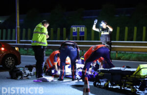 Snelweg volledig afgesloten na zwaar ongeval met motorrijder A13 Delft