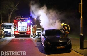 Geparkeerde auto in brand gestoken Paets van Troostwijkstraat Den Haag