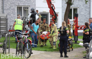 Verdachte van schietpartij springt uit raam tijdens instap arrestatieteam Assumburgweg Den Haag