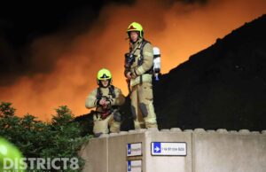 Compost vliegt in brand bij afvalverwerker Nieuw-Oranjekanaal Hoek van Holland
