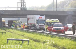 Schade na ongeval tussen meerdere voertuigen A4 Rijswijk