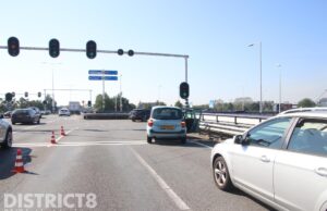 Inzittende van auto lichtgewond bij aanrijding Afrikaweg Zoetermeer