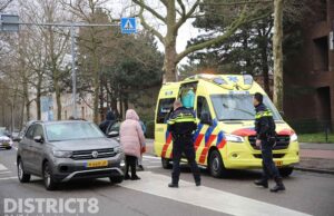 Fietser gewond na aanrijding met personenauto Beresteinlaan Den Haag