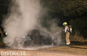 Geparkeerde auto in brand gestoken Prins Johan Willem Frisolaan Leidschendam
