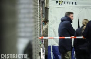 Dode aangetroffen in woning, politie doet groots onderzoek Van der Vennestraat Den Haag