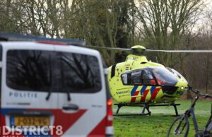 Persoon bekneld in trappenhuis in woonzorgcomplex Die Buytenweye Chopinlaan Delft