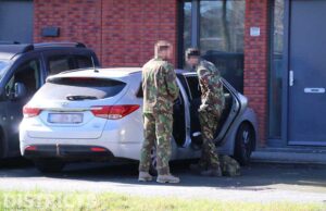 EOD brengt in auto aangetroffen geweergranaat tot ontploffing Schiebroekstraat Zoetermeer