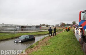 Bestuurder aangehouden nadat auto te water raakt N211 Wateringen