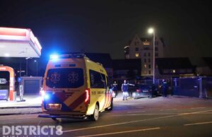 Scooterrijder raakt lichtgewond na aanrijding met auto Oosteinde Den Haag