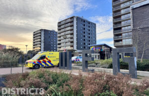 Man gestoken bij winkelcentrum, verdachte opgepakt Leyweg Den Haag