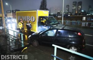 Flinke schade en lichtgewonde bij aanrijding Schenkviaduct Den Haag